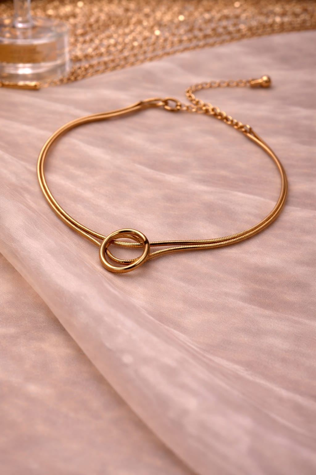 Modern Gold Tone Circle Detail Bracelet
