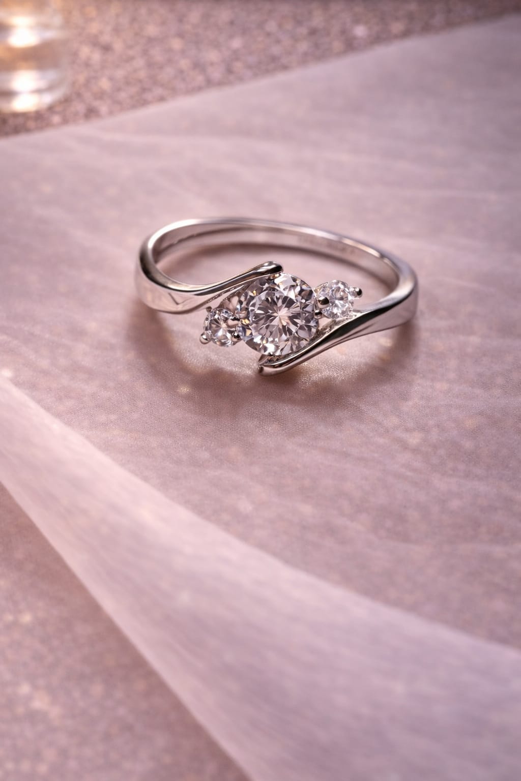 Silver Solitaire Flow Ring
